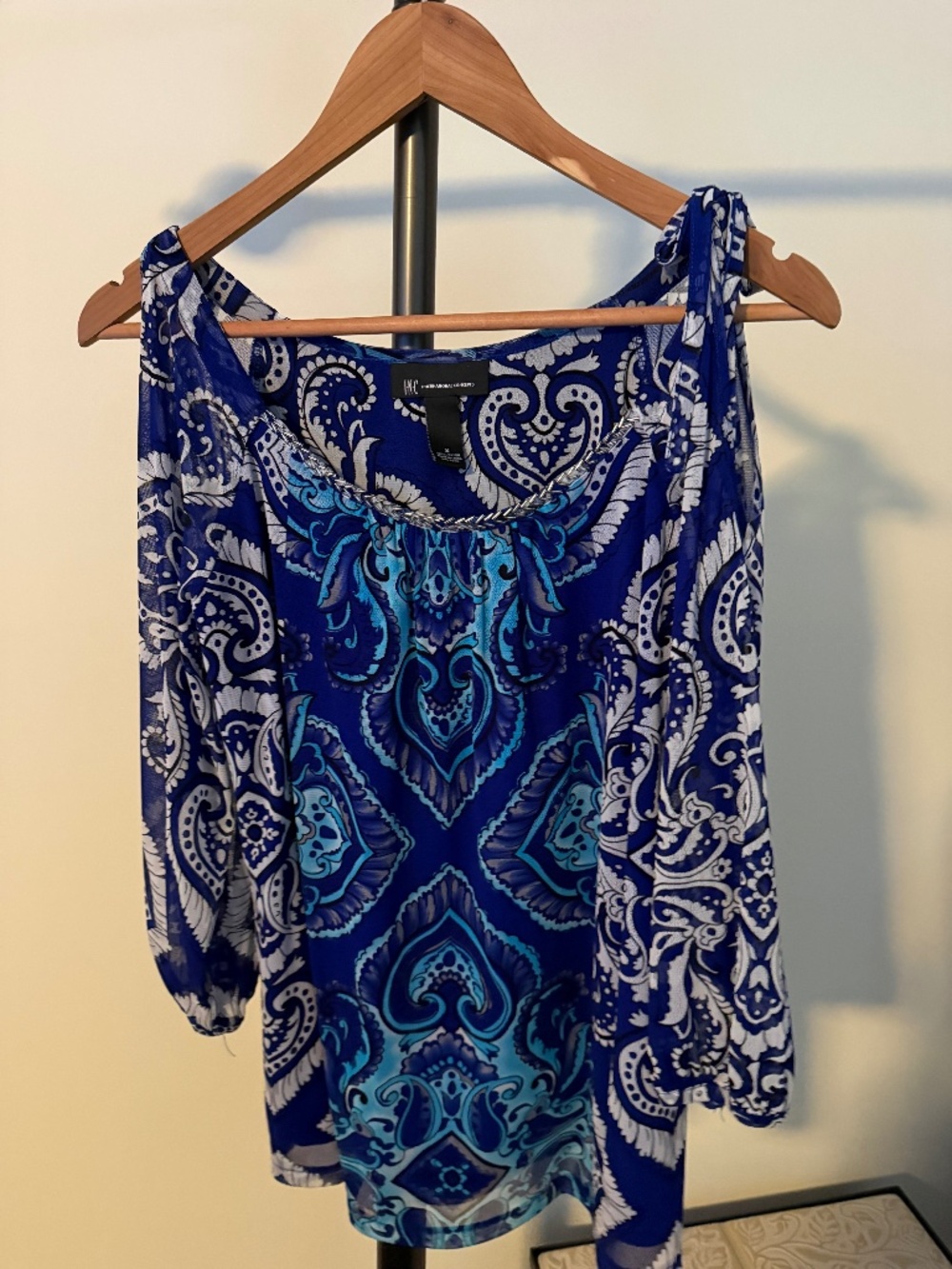 INC International Concepts Blue Paisley Cold Shoulder Chain Neck Blouse